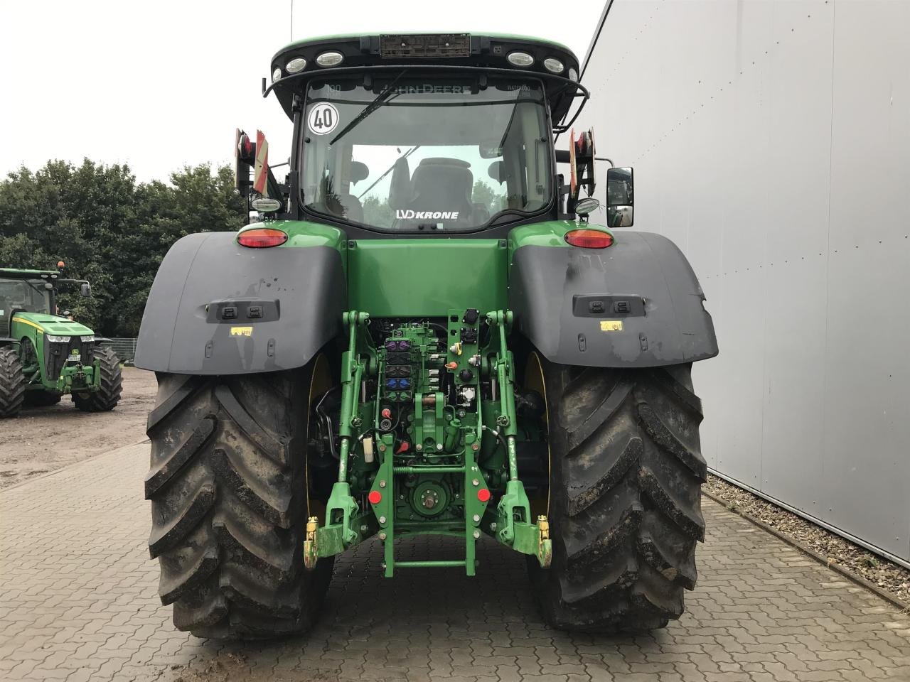 John Deere 8400R - Farm tractor: picture 5 John Deere 8400R - Farm tractor: picture 5