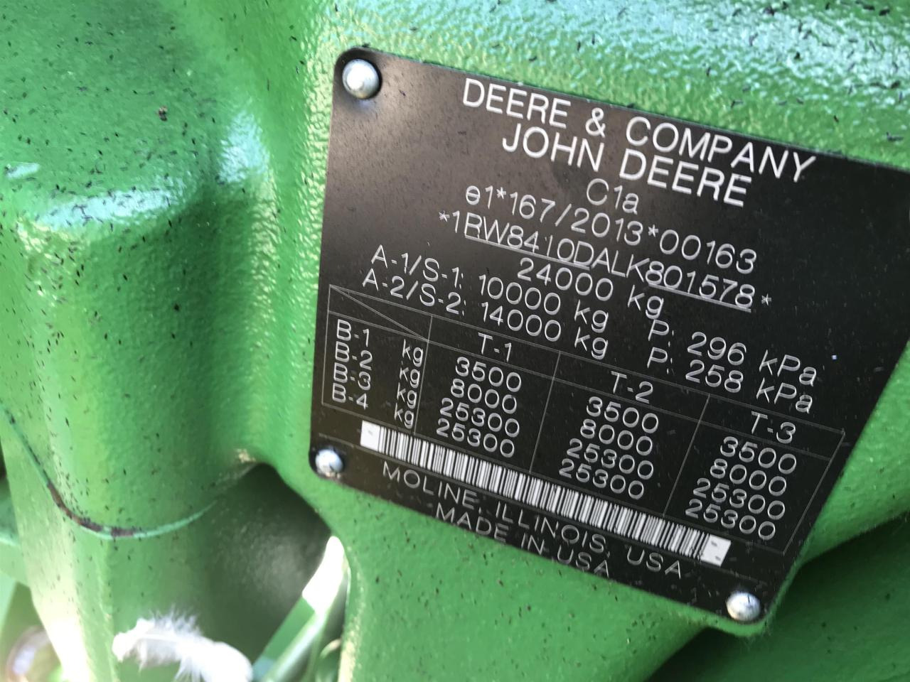 Farm tractor John Deere 8RX 410: picture 13