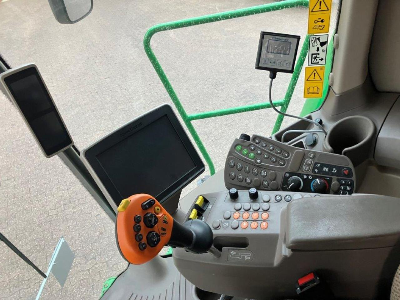 Combine harvester John Deere T560 Hillmaster: picture 7
