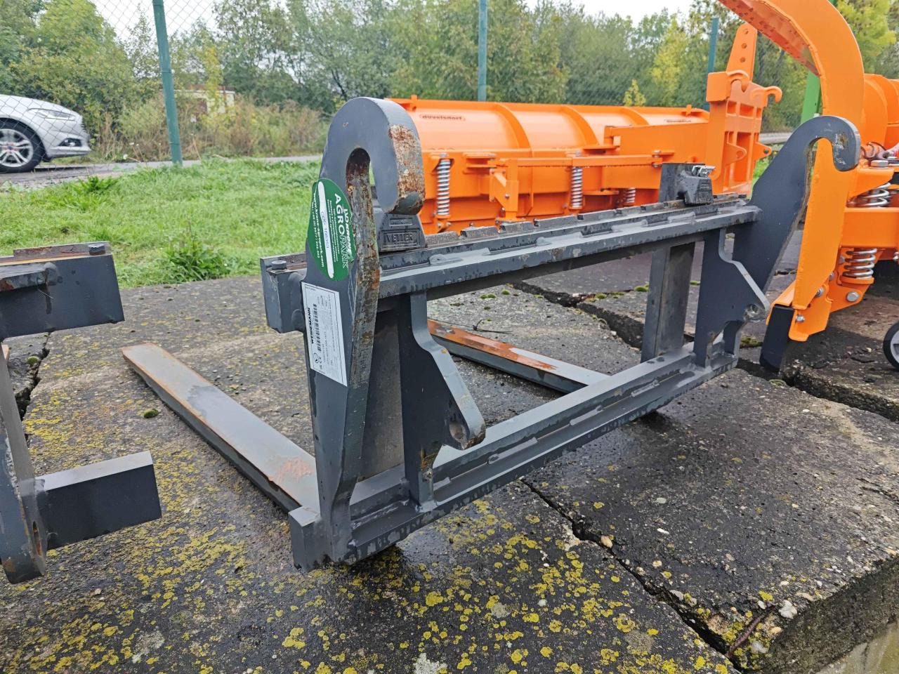 Kramer 1200 mm - Bucket: picture 3 Kramer 1200 mm - Bucket: picture 3