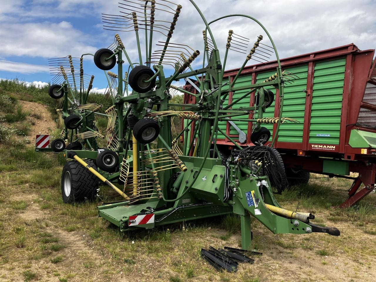 Krone Swadro 1400 Plus - Tedder/ Rake: picture 1 Krone Swadro 1400 Plus - Tedder/ Rake: picture 1
