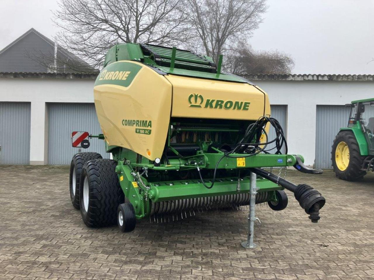 Krone V 180 XC Comprima - Round baler: picture 2 Krone V 180 XC Comprima - Round baler: picture 2