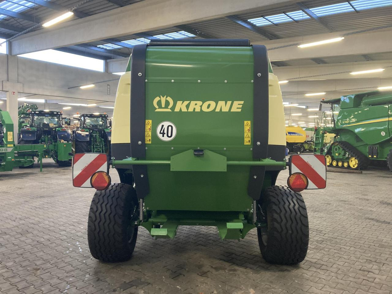 Krone V 190 XC Plus VariPack - Round baler: picture 4 Krone V 190 XC Plus VariPack - Round baler: picture 4