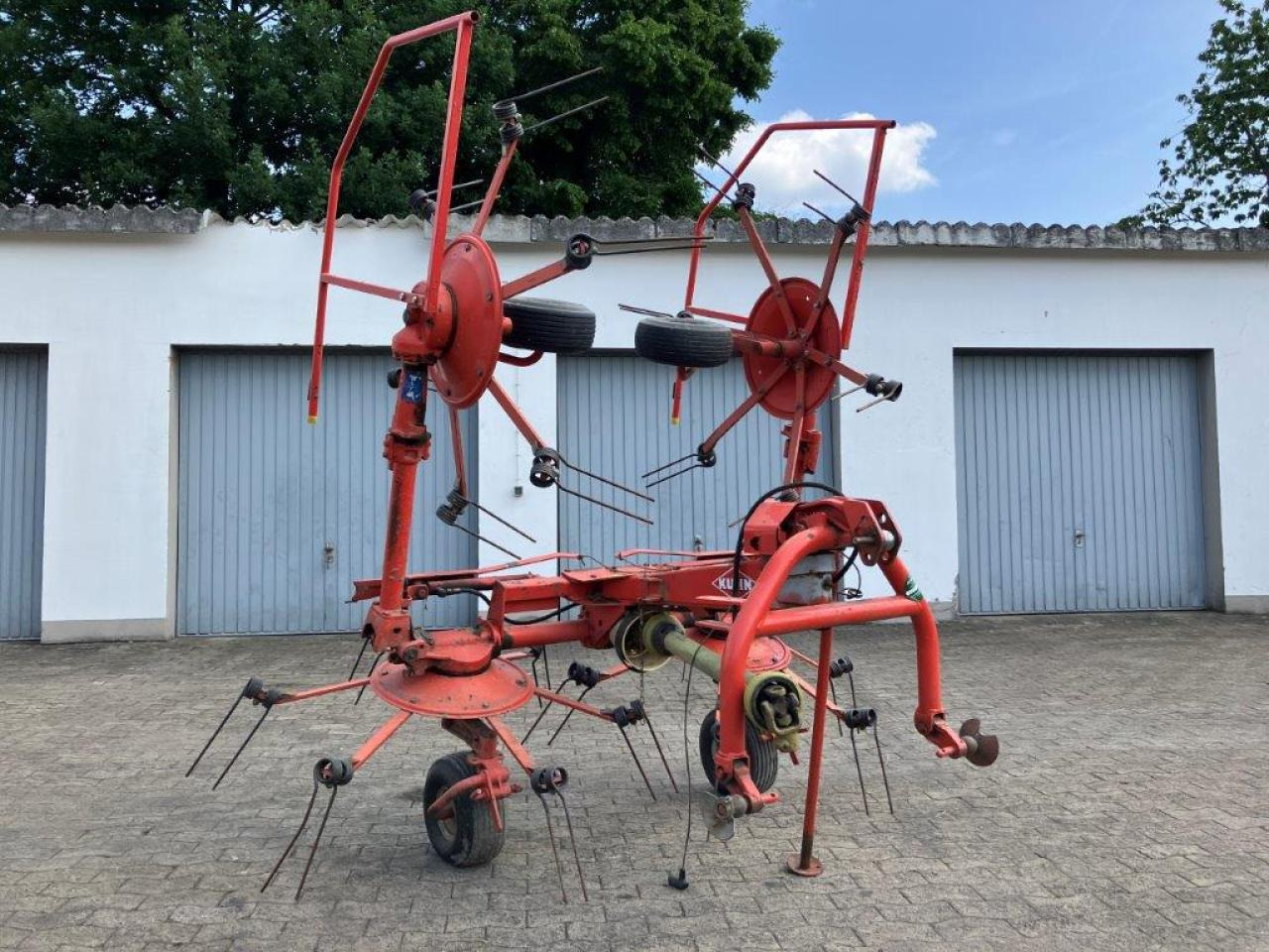 Kuhn GF 5001 MH - Tedder/ Rake: picture 3 Kuhn GF 5001 MH - Tedder/ Rake: picture 3