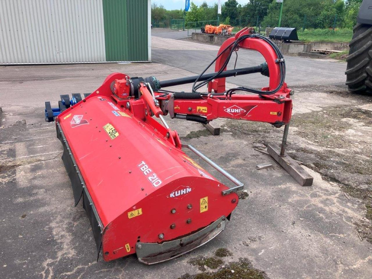 Kuhn TBE 210 - Flail mower: picture 1 Kuhn TBE 210 - Flail mower: picture 1
