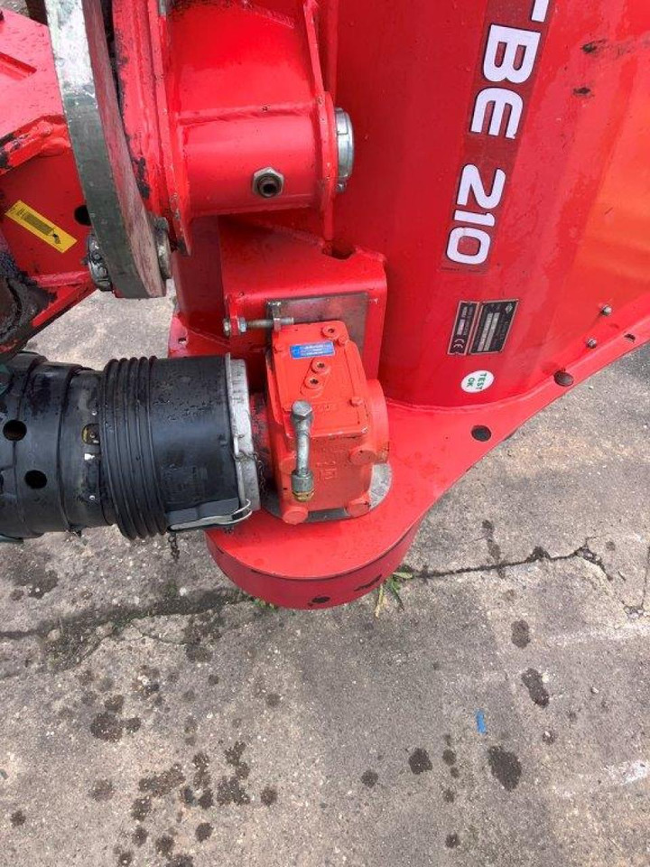 Kuhn TBE 210 - Flail mower: picture 3 Kuhn TBE 210 - Flail mower: picture 3