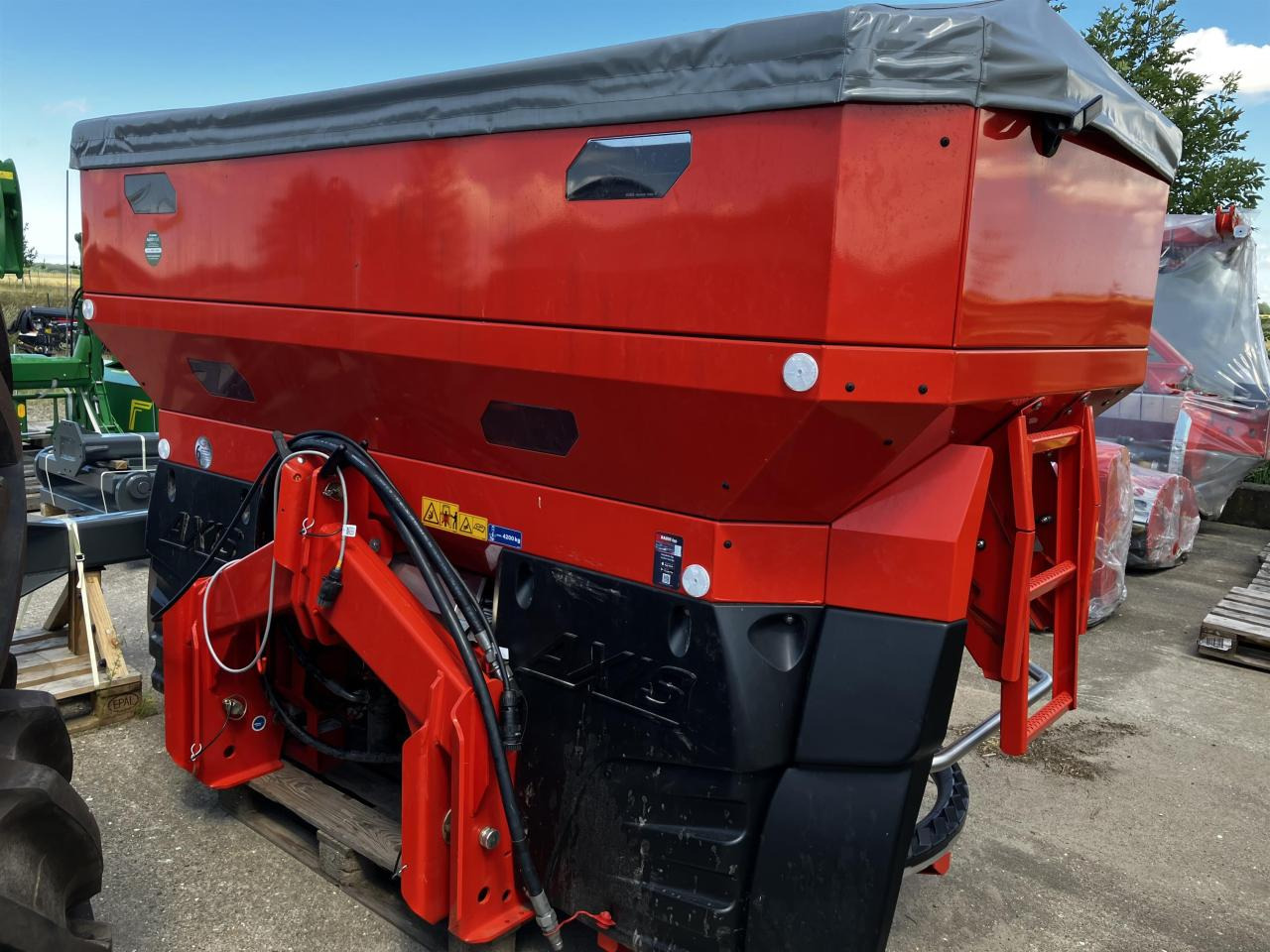 Rauch Axis H 50.2 EMC + W - Fertilizer spreader: picture 4 Rauch Axis H 50.2 EMC + W - Fertilizer spreader: picture 4