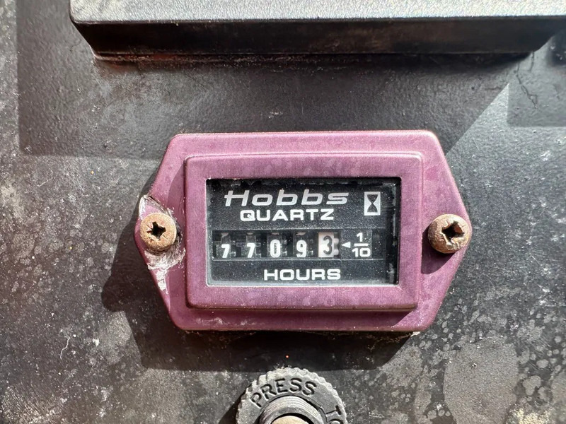 Atlas-Copco QAS 18 Yanmar Mecc Alte Spa 18 kVA Silent generatorset - Generator set: picture 5 Atlas-Copco QAS 18 Yanmar Mecc Alte Spa 18 kVA Silent generatorset - Generator set: picture 5