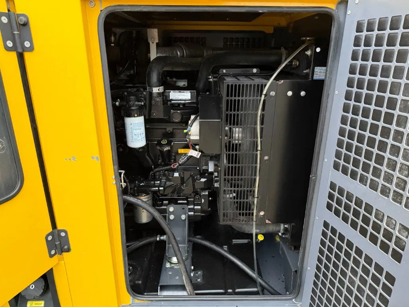 Atlas-Copco QES 60 STD John Deere 60 KVA Silent Rental generatorset - Generator set: picture 5 Atlas-Copco QES 60 STD John Deere 60 KVA Silent Rental generatorset - Generator set: picture 5