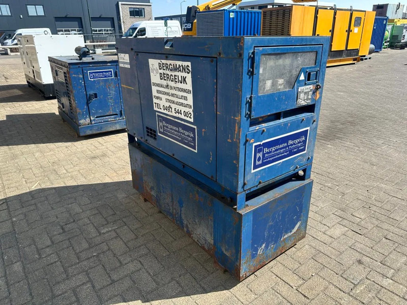 Denyo Kubota Mecc Alte Spa 13 kVA Silent generatorset - Generator set: picture 5 Denyo Kubota Mecc Alte Spa 13 kVA Silent generatorset - Generator set: picture 5