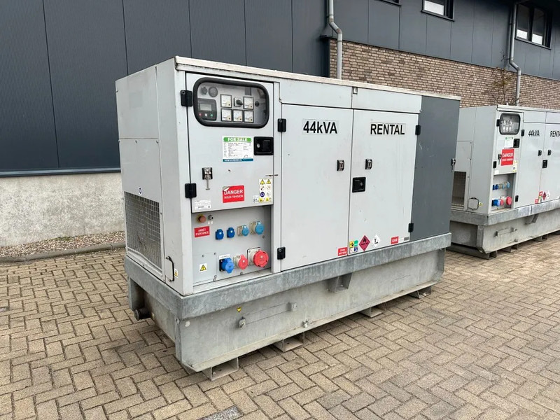 Europower EPUS44TDE Kubota Leroy Somer 44 kVA Supersilent Rental generatorset - Generator set: picture 2 Europower EPUS44TDE Kubota Leroy Somer 44 kVA Supersilent Rental generatorset - Generator set: picture 2