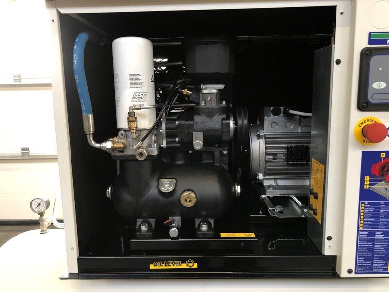 Fiac New Silver 10 / 300 Silent 7.5 kW 860 L / min 10 bar Elektrische Schroefcompressor met ketel - Air compressor: picture 3 Fiac New Silver 10 / 300 Silent 7.5 kW 860 L / min 10 bar Elektrische Schroefcompressor met ketel - Air compressor: picture 3