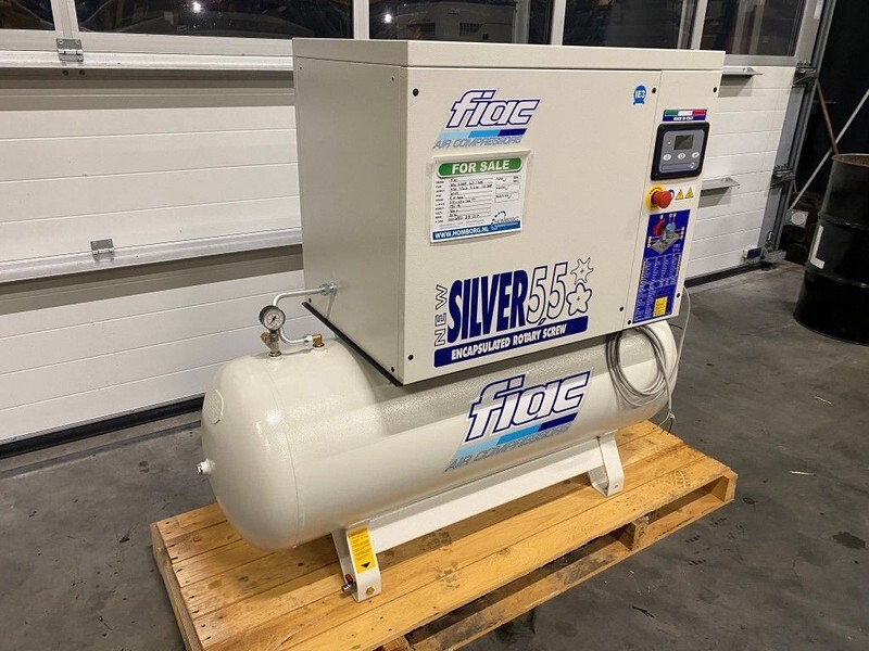 Fiac NewSilver 5.5 / 200 Silent 4 kW 450 L / min 10 Bar Elektrische Schroefcompressor met ketel - Air compressor: picture 3 Fiac NewSilver 5.5 / 200 Silent 4 kW 450 L / min 10 Bar Elektrische Schroefcompressor met ketel - Air compressor: picture 3