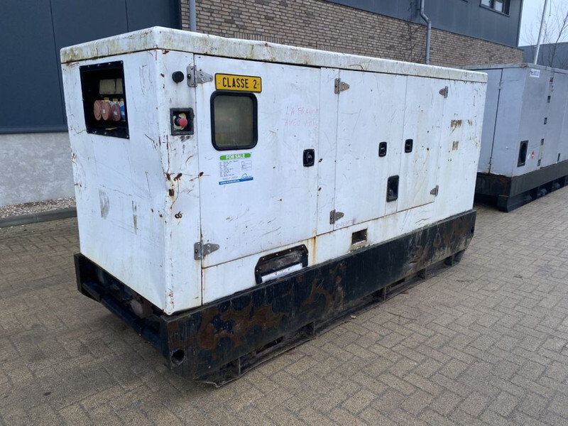 Himoinsa HFW 200 Iveco NEF 67 Stamford 200 kVA Silent generatorset - Generator set: picture 3 Himoinsa HFW 200 Iveco NEF 67 Stamford 200 kVA Silent generatorset - Generator set: picture 3