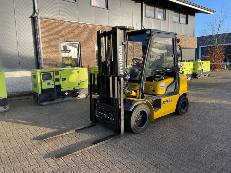 Hyundai 30L-7A 3 ton Triplex Sideshift Positioner LPG Heftruck - LPG forklift: picture 1 Hyundai 30L-7A 3 ton Triplex Sideshift Positioner LPG Heftruck - LPG forklift: picture 1