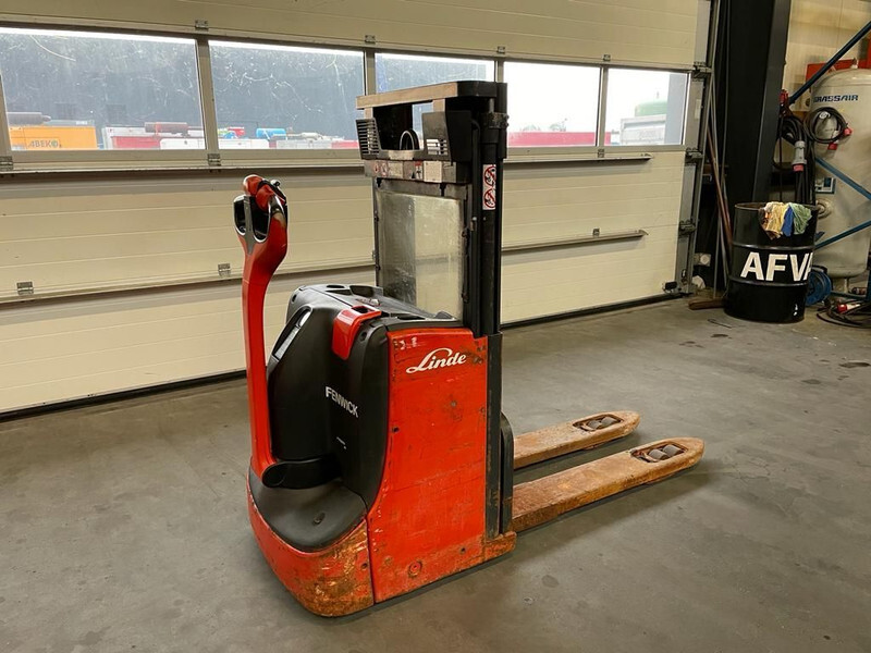 Linde D08 Stapelaar 1.8 ton 210 cm Hefhoogte Stapelaar - Stacker: picture 1 Linde D08 Stapelaar 1.8 ton 210 cm Hefhoogte Stapelaar - Stacker: picture 1