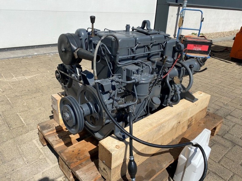 Lister STW 3 35 PK Marine diesel motor met keerkoppeling - Engine: picture 5 Lister STW 3 35 PK Marine diesel motor met keerkoppeling - Engine: picture 5