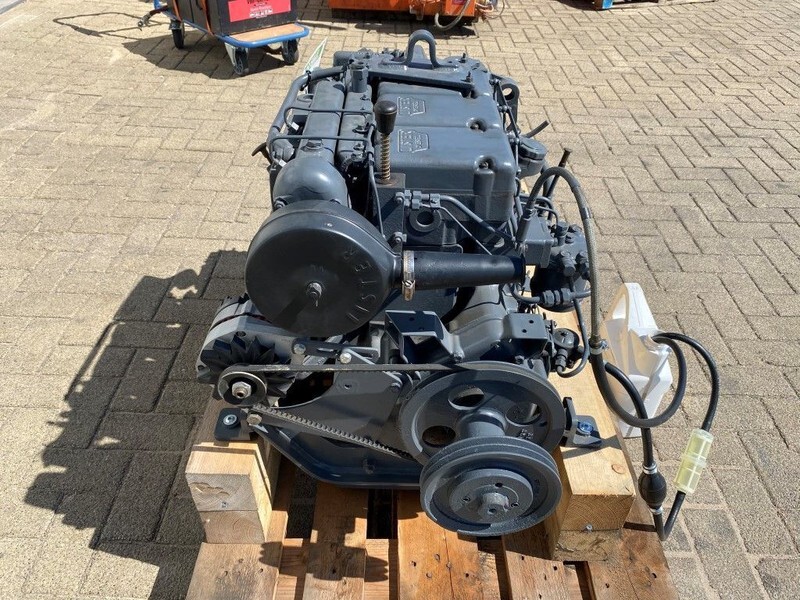 Lister STW 3 35 PK Marine diesel motor met keerkoppeling - Engine: picture 4 Lister STW 3 35 PK Marine diesel motor met keerkoppeling - Engine: picture 4
