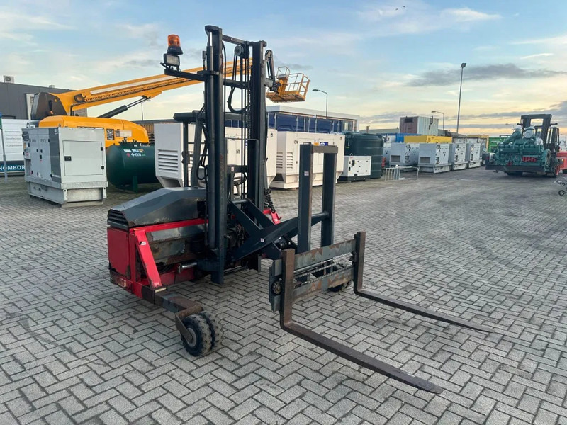 Truck mounted forklift Moffett M4 20.1 Kubota Diesel Kooiaap 2 ton Sideshift Positioner Meeneemheftruck: picture 19 Truck mounted forklift Moffett M4 20.1 Kubota Diesel Kooiaap 2 ton Sideshift Positioner Meeneemheftruck: picture 19