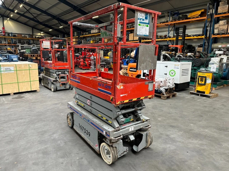 Skyjack SJIII 3219 Elektra Schaarhoogwerker 7.6 meter werkhoogte 21 stuks / pieces - Articulated boom: picture 2 Skyjack SJIII 3219 Elektra Schaarhoogwerker 7.6 meter werkhoogte 21 stuks / pieces - Articulated boom: picture 2