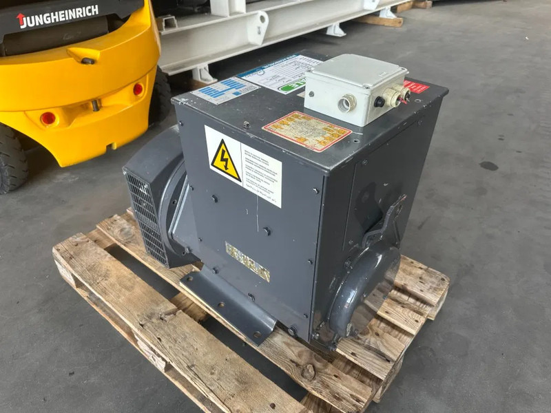 Stamford UC.I224F2 Generatordeel 65 kVA Alternator as New ! - Generator set: picture 5 Stamford UC.I224F2 Generatordeel 65 kVA Alternator as New ! - Generator set: picture 5