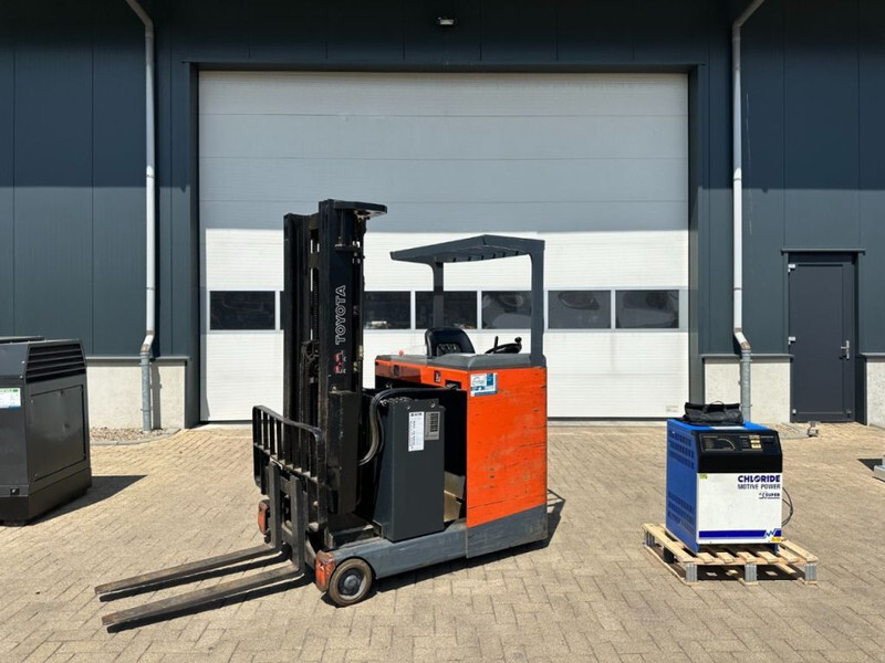 Toyota 6FBRE14 Triplex 1.4 ton Triplex Elektra Reachtruck - Reach truck: picture 2 Toyota 6FBRE14 Triplex 1.4 ton Triplex Elektra Reachtruck - Reach truck: picture 2