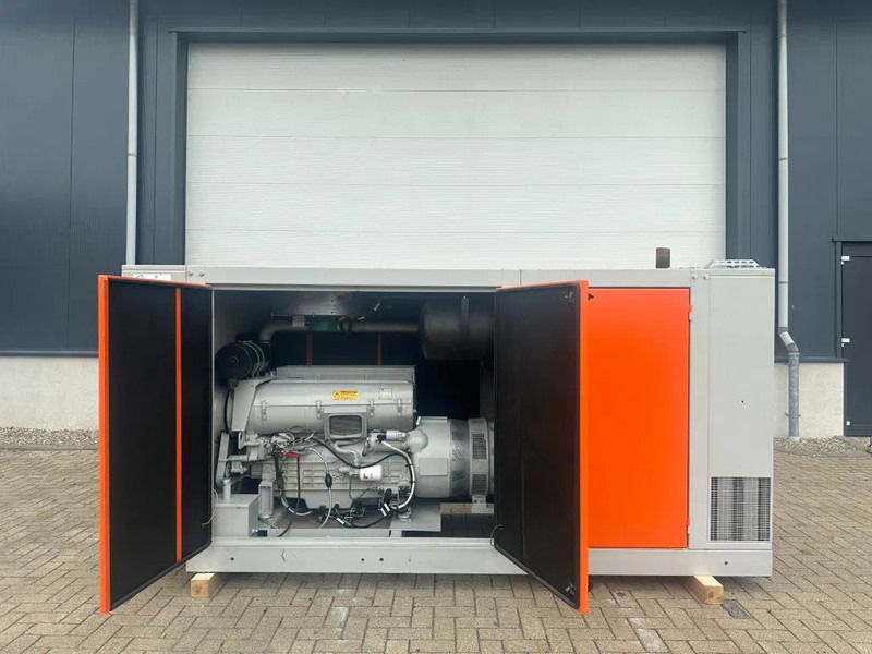 VM Mecc Alte Spa 60 kVA noodstroom generatorset aggregaat 499 hours - Generator set: picture 2 VM Mecc Alte Spa 60 kVA noodstroom generatorset aggregaat 499 hours - Generator set: picture 2