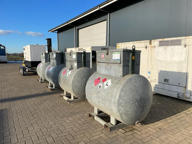Dieseltank Rietberg 1000 liter Dieseltank Gegalvaniseerd IBC met keuring ! - Storage tank: picture 4 Dieseltank Rietberg 1000 liter Dieseltank Gegalvaniseerd IBC met keuring ! - Storage tank: picture 4