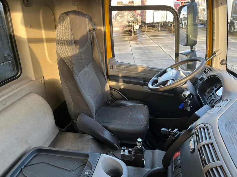 Crane truck DAF CF 360 FAN Kipper knijperwagen: picture 8