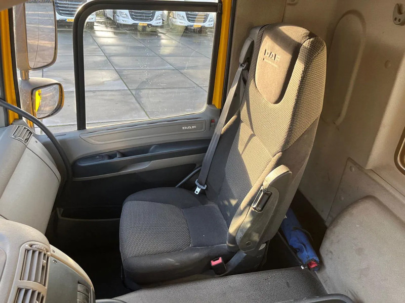 Crane truck DAF CF 360 FAN Kipper knijperwagen: picture 9