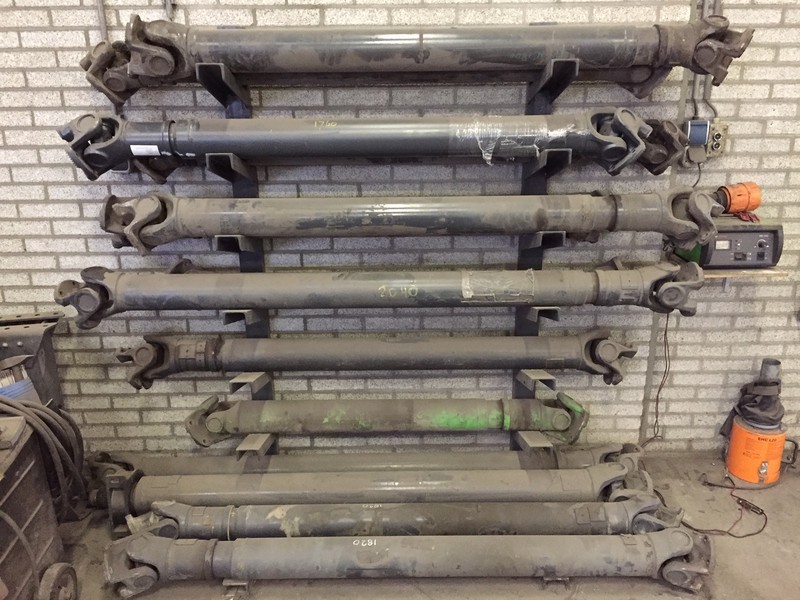 DAF DIV. AANDRIJFASSEN VOOR LF, CF EN XF - Propeller shaft for Truck: picture 1 DAF DIV. AANDRIJFASSEN VOOR LF, CF EN XF - Propeller shaft for Truck: picture 1