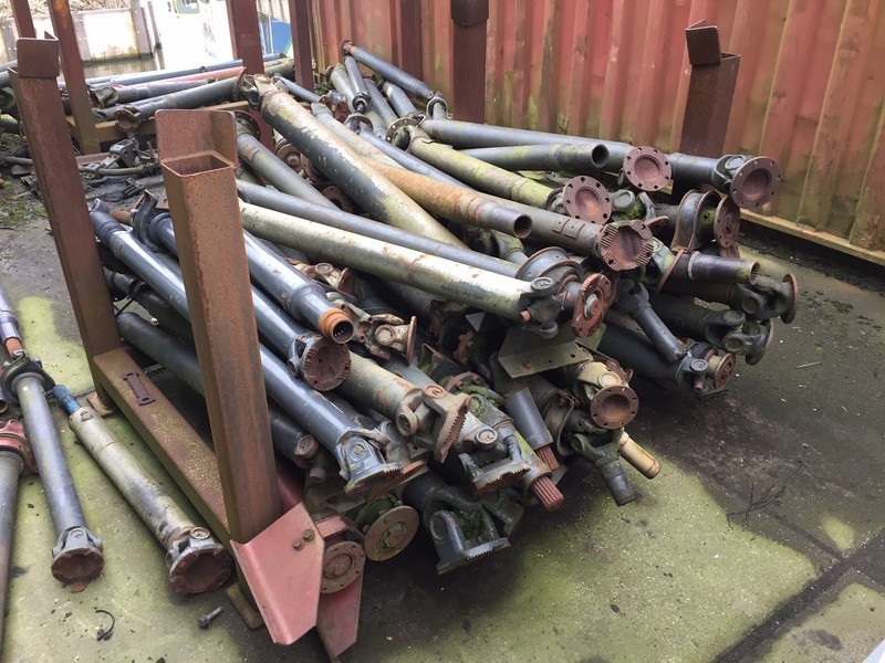 DAF DIV. AANDRIJFASSEN VOOR LF, CF EN XF - Propeller shaft for Truck: picture 4 DAF DIV. AANDRIJFASSEN VOOR LF, CF EN XF - Propeller shaft for Truck: picture 4