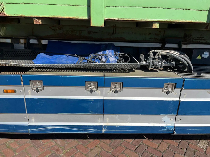 Container transporter/ Swap body truck DAF XF 530 FAS: picture 18