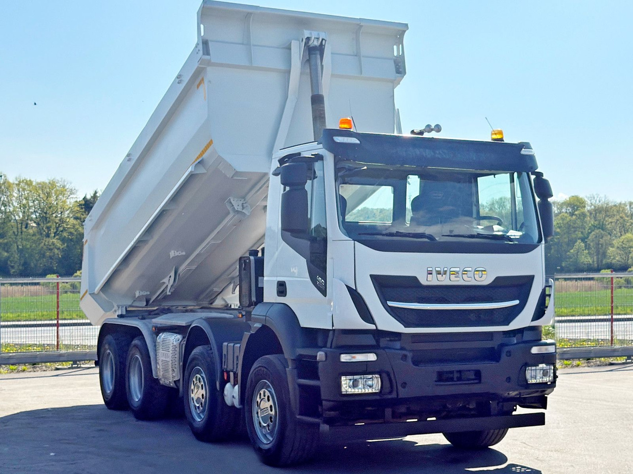 Iveco STRALIS X - WAY 460 * KIPPER * 8x4 * TOPZUSTAND - Tipper: picture 3 Iveco STRALIS X - WAY 460 * KIPPER * 8x4 * TOPZUSTAND - Tipper: picture 3