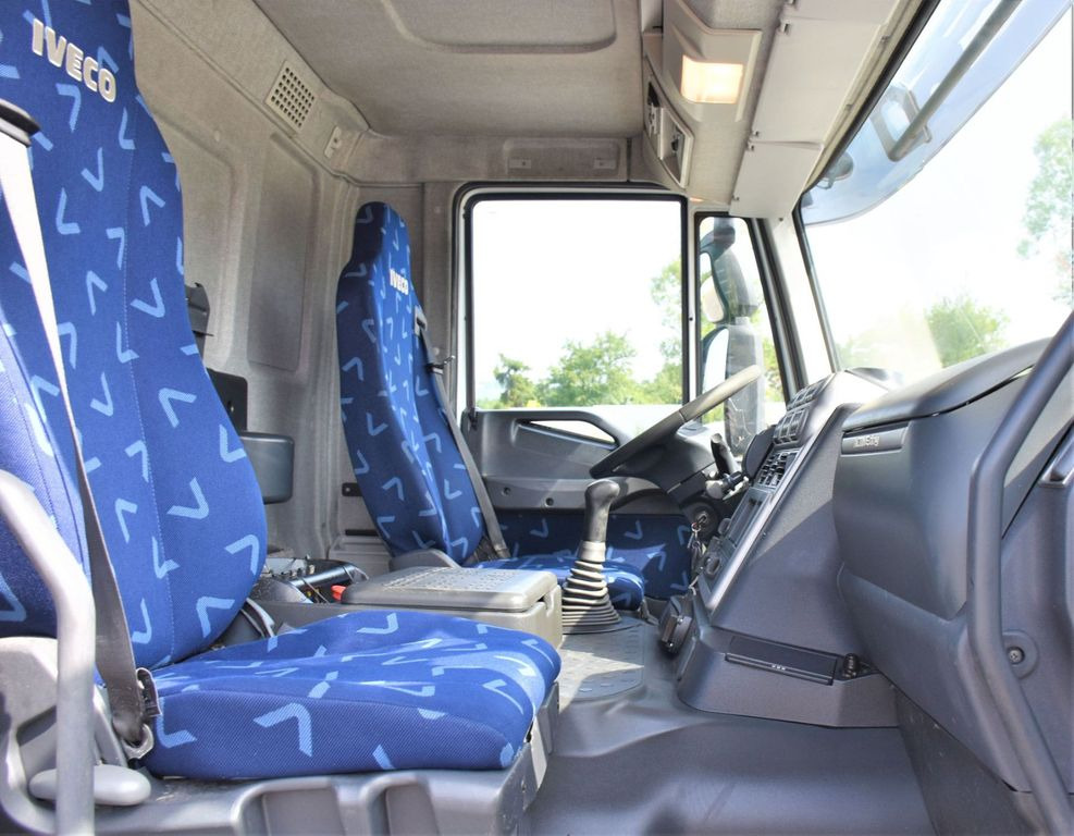 Crane truck Iveco Stralis 310 PRITSCHE 7,05m +KRAN +FUNK: picture 11 Crane truck Iveco Stralis 310 PRITSCHE 7,05m +KRAN +FUNK: picture 11