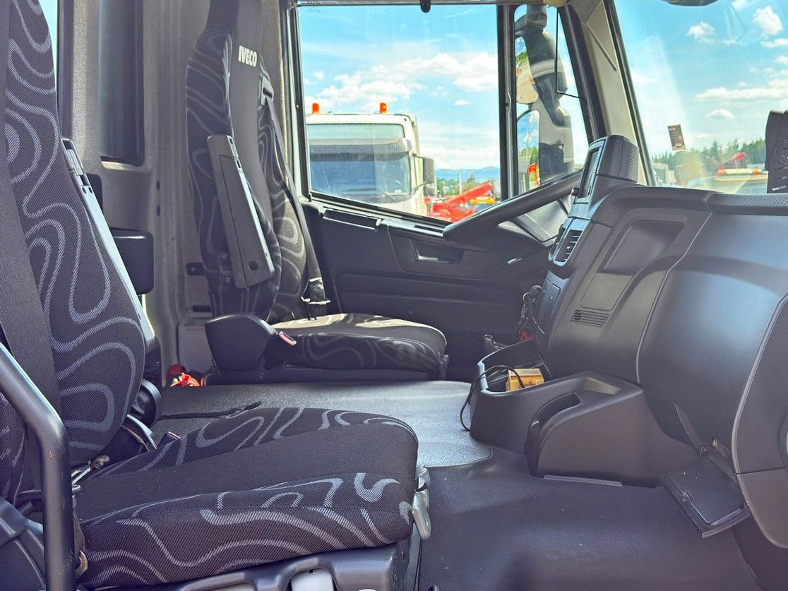 Tipper, Crane truck Iveco TRAKKER 410*Kipper 5,20m*ATLAS 165.2E * FUNK/6x4 Iveco TRAKKER 410*Kipper 5,20m*ATLAS 165.2E * FUNK/6x4: picture 11 Tipper, Crane truck Iveco TRAKKER 410*Kipper 5,20m*ATLAS 165.2E * FUNK/6x4 Iveco TRAKKER 410*Kipper 5,20m*ATLAS 165.2E * FUNK/6x4: picture 11