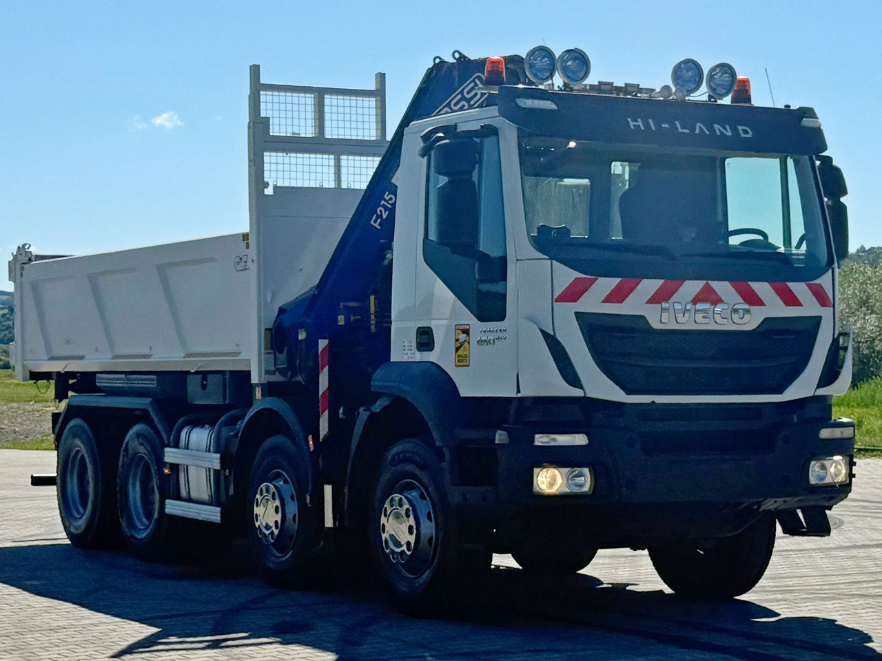 Iveco TRAKKER 450 * FASSI F215A.0.22 + FUNK / 8x4 *TOP - Crane truck: picture 4 Iveco TRAKKER 450 * FASSI F215A.0.22 + FUNK / 8x4 *TOP - Crane truck: picture 4