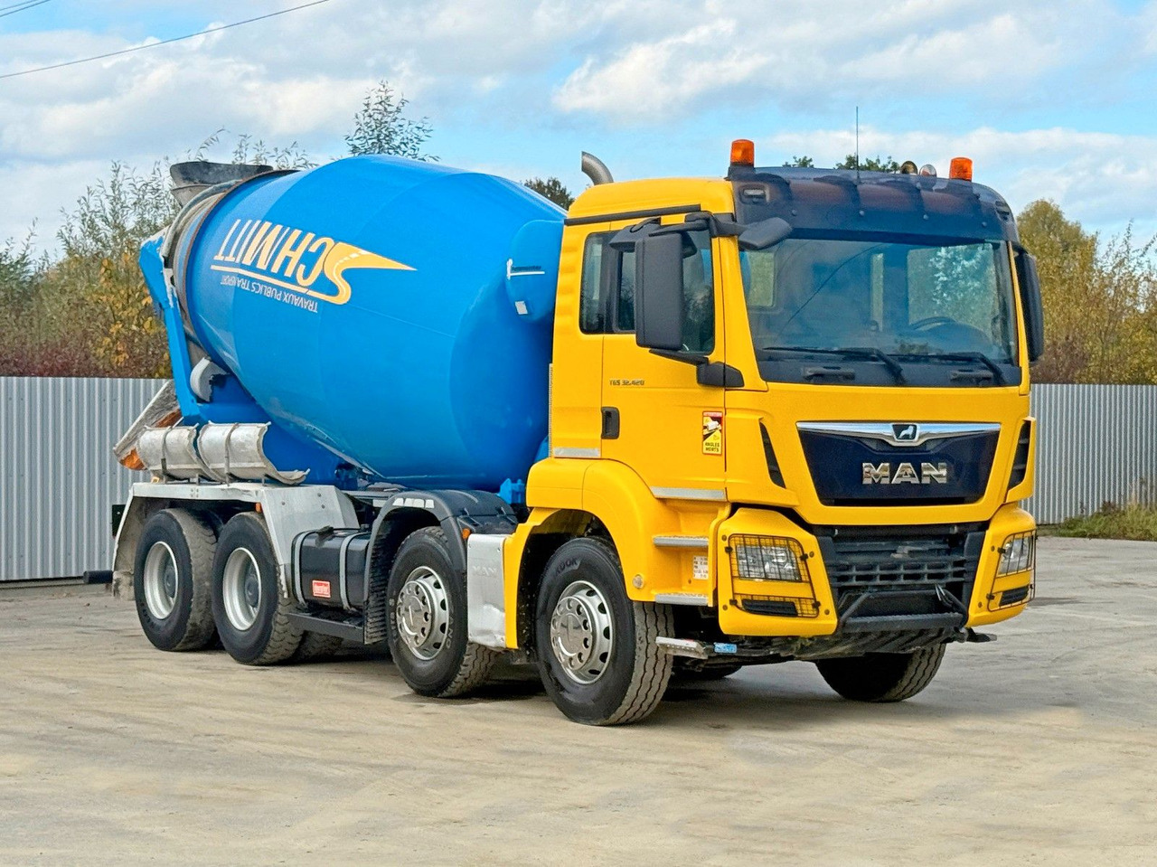 MAN TGS 32.420 * BETONMISCHER / 8x4 - Concrete mixer truck: picture 1 MAN TGS 32.420 * BETONMISCHER / 8x4 - Concrete mixer truck: picture 1