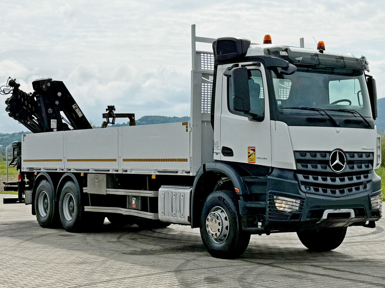 Mercedes-Benz ACTROS 2636 * HIAB 211 E-6 HIDUO/FUNK *6x4 - Crane truck: picture 3 Mercedes-Benz ACTROS 2636 * HIAB 211 E-6 HIDUO/FUNK *6x4 - Crane truck: picture 3