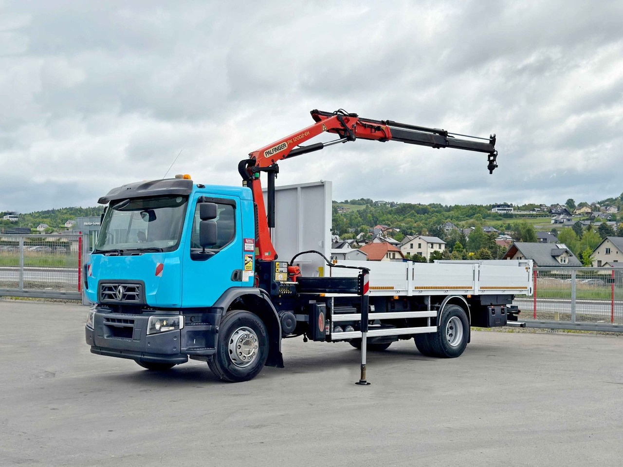 Renault C 320 * PK 12002 EH A + FUNK * TOPZUSTAND - Crane truck: picture 2 Renault C 320 * PK 12002 EH A + FUNK * TOPZUSTAND - Crane truck: picture 2