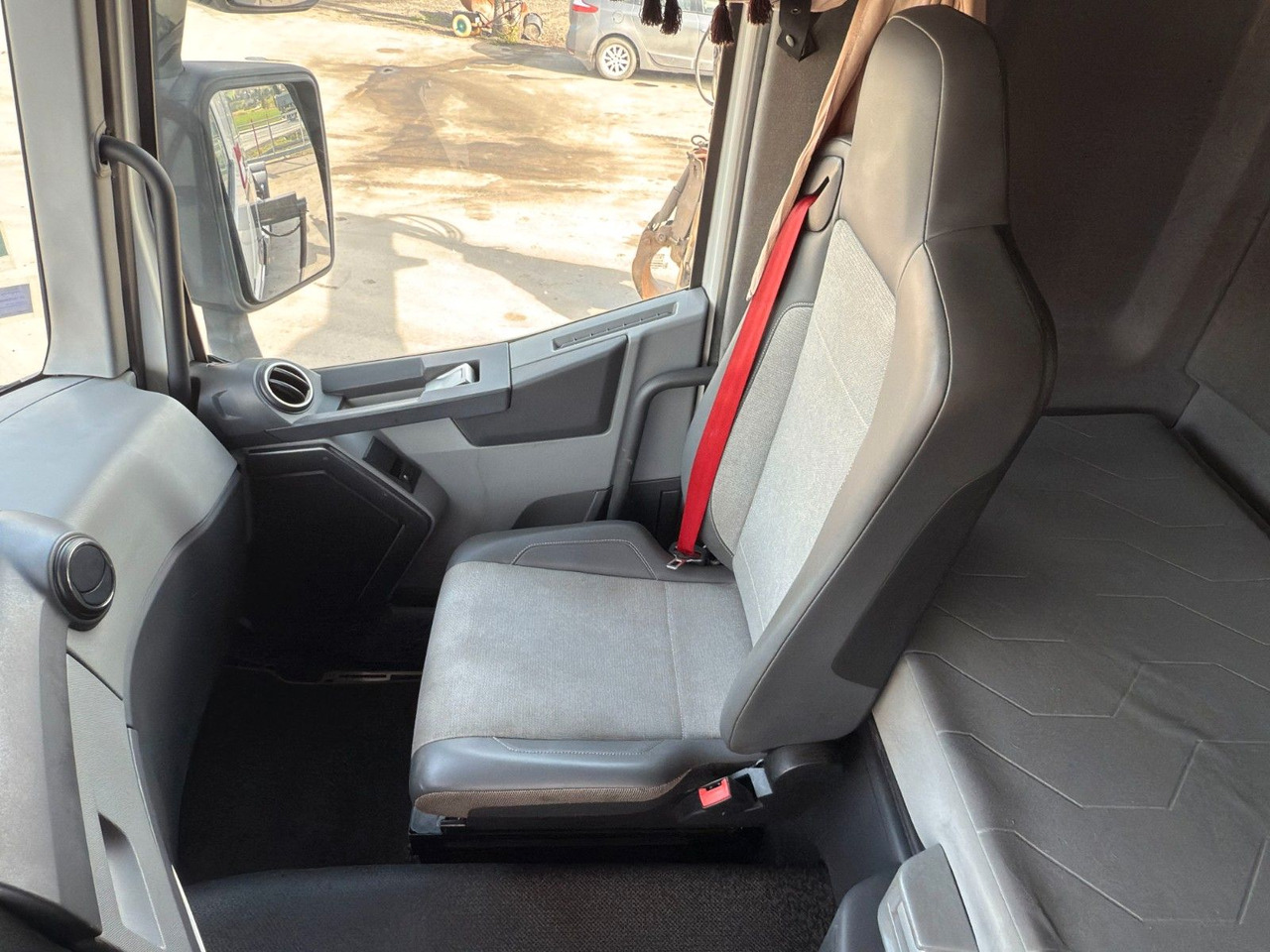 Hook lift truck, Crane truck Renault C520 * ABROLLKIPPER 4,80 m * KESLA * 6x4!: picture 9 Hook lift truck, Crane truck Renault C520 * ABROLLKIPPER 4,80 m * KESLA * 6x4!: picture 9