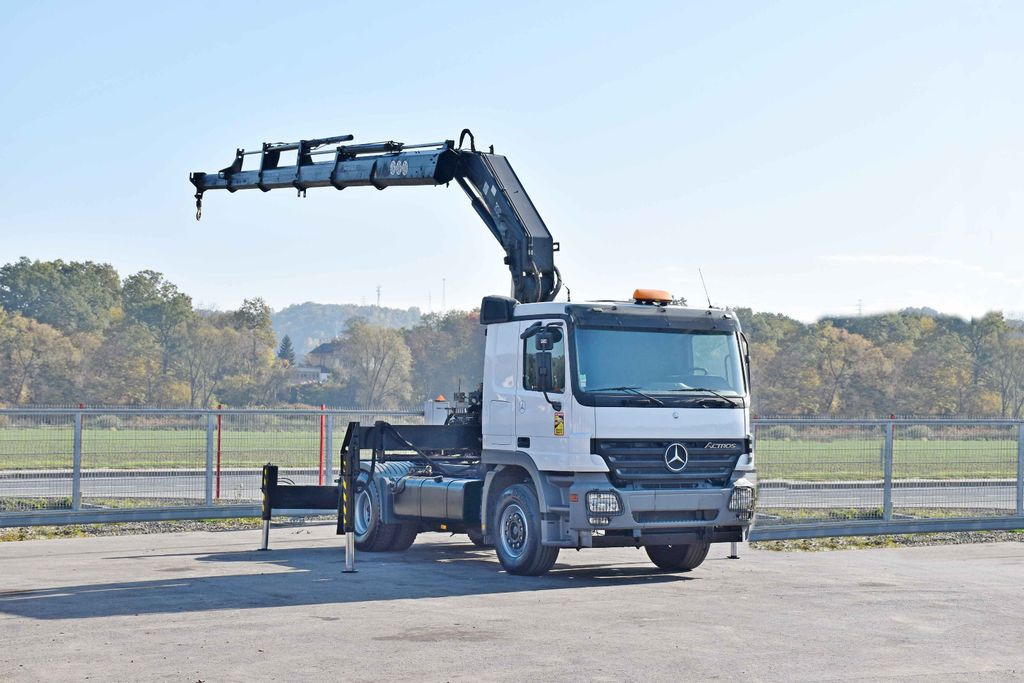 Mercedes-Benz ACTROS 1844 * Sattelzugmaschine *HIAB 330-5/FUNK - Tractor unit: picture 2 Mercedes-Benz ACTROS 1844 * Sattelzugmaschine *HIAB 330-5/FUNK - Tractor unit: picture 2