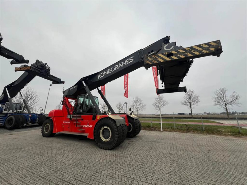 KONECRANES SMV 4531 TC5 - Reach stacker: picture 3 KONECRANES SMV 4531 TC5 - Reach stacker: picture 3