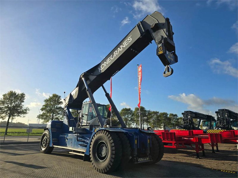 KONECRANES SMV 4543 TCX5 - Reach stacker: picture 3 KONECRANES SMV 4543 TCX5 - Reach stacker: picture 3