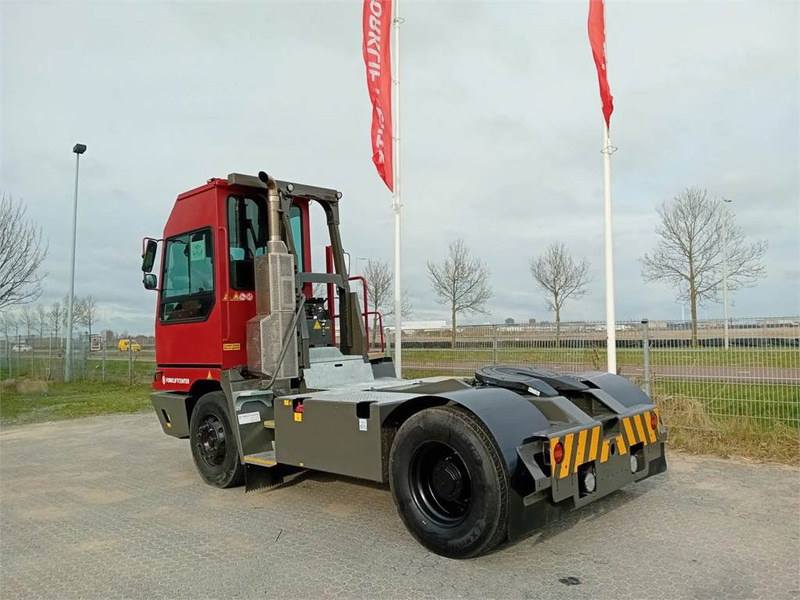 Terberg YT220 - Terminal tractor: picture 5 Terberg YT220 - Terminal tractor: picture 5