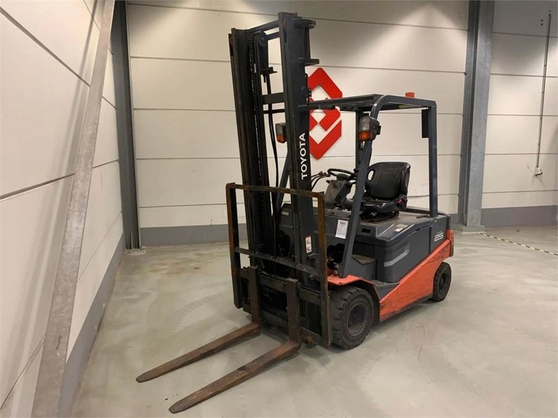 Toyota 8FBN25 - Electric forklift: picture 4 Toyota 8FBN25 - Electric forklift: picture 4
