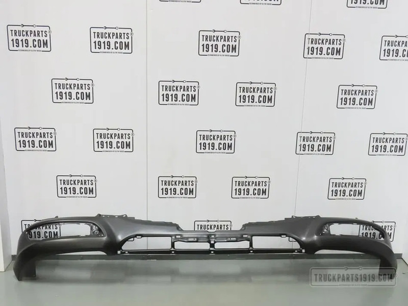 DAF 1953385 Bumper DAFXF106 - Bumper for Truck: picture 1 DAF 1953385 Bumper DAFXF106 - Bumper for Truck: picture 1