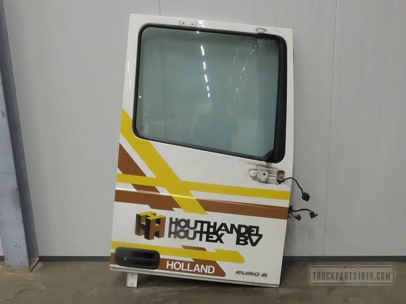 DAF Body & Chassis Parts Portier Re. DAF XF 106 - Door and parts for Truck: picture 3 DAF Body & Chassis Parts Portier Re. DAF XF 106 - Door and parts for Truck: picture 3