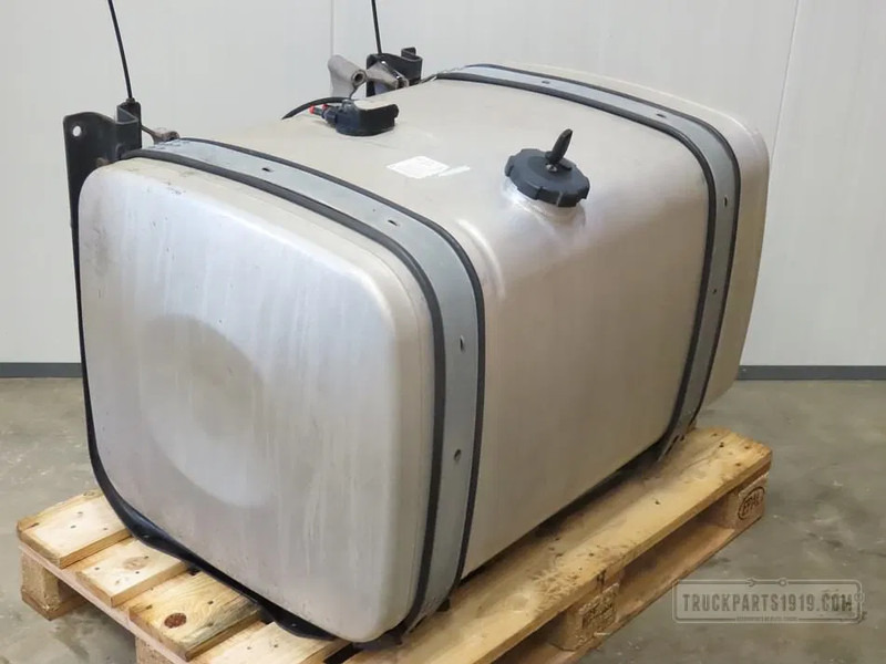 MAN Fuel System Brandstoftank + steunen 390L - Fuel tank for Truck: picture 1 MAN Fuel System Brandstoftank + steunen 390L - Fuel tank for Truck: picture 1