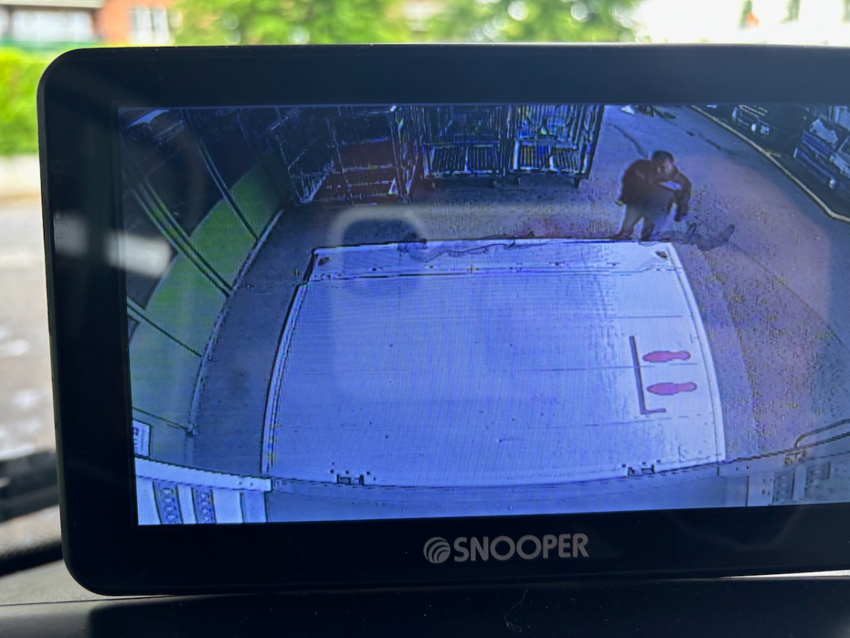 RENAULT D14.250 - Box truck: picture 5 RENAULT D14.250 - Box truck: picture 5